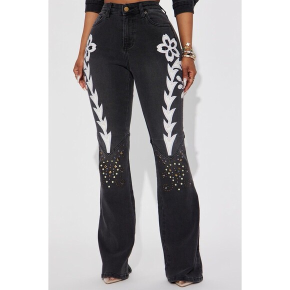 Fashion Nova Jolene Stretch Flare Jeans Size 9‎ / 28 Black Embroidered Rivets - Picture 1 of 15